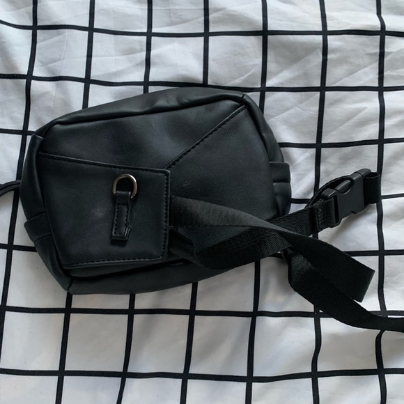 Cross body bag - Picture 2 of 2
